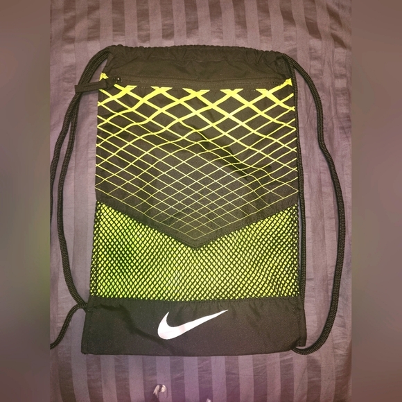 Nike Other - NWOT Nike drawstring bag